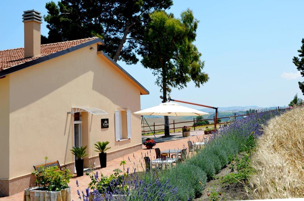 Re Umberto Suite San Salvo Exterior foto